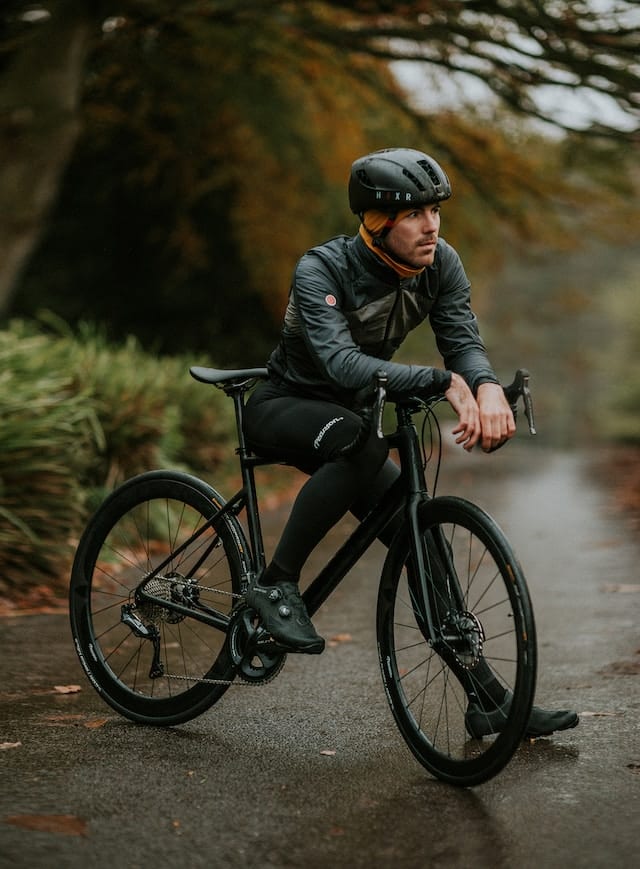 E-Bike-Helm - Fahren mit Fahrradhelm